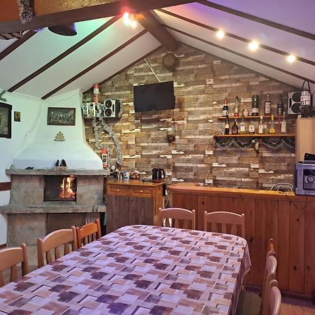 Guest House Lorian Madzhare Екстер'єр фото