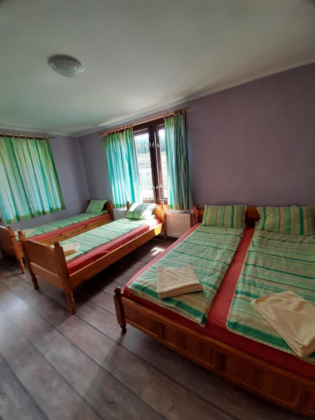 Guest House Lorian Madzhare Екстер'єр фото